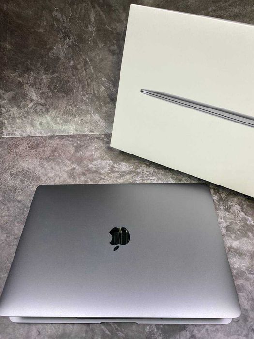 Apple: Apple MacBook Air 13 дюймов 2020 года,758021,Степногорск Пав.10