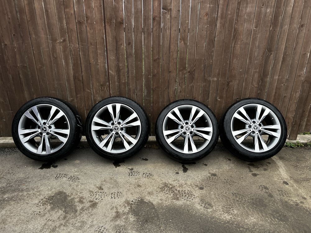 Vand 4 jante R18 Mercedes cu anvelope vara Good Year