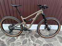 Full suspension enduro carbon