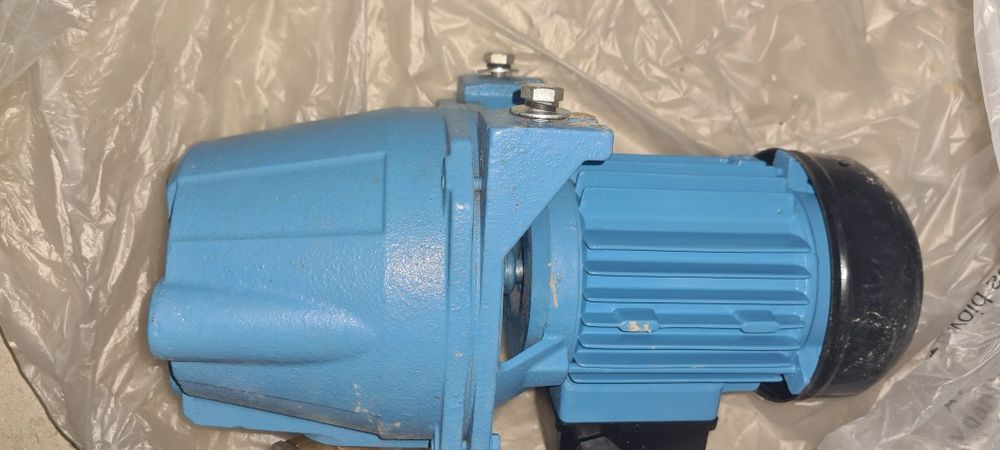 Pompă apă hidrofor