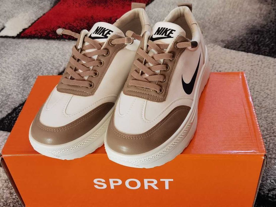 adidași model NIKE mărimea 39