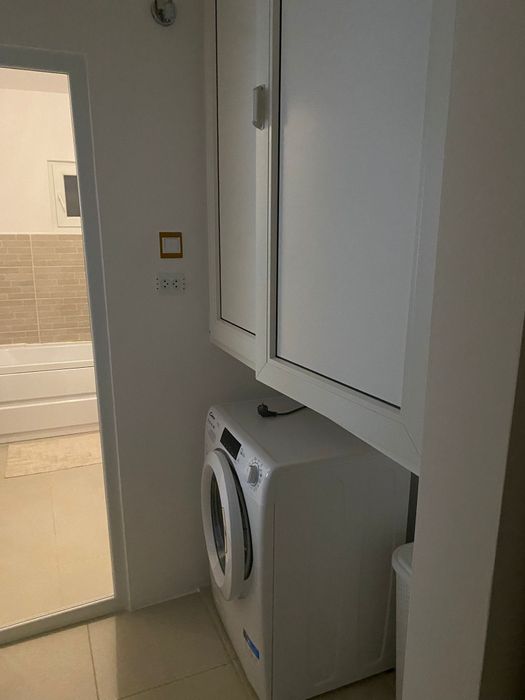 DE VANZARE  .Ap 60 m  2 camere in orasul Fieni