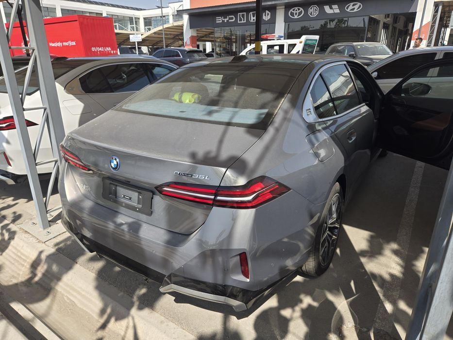 Bmw i5, 35L, MSport