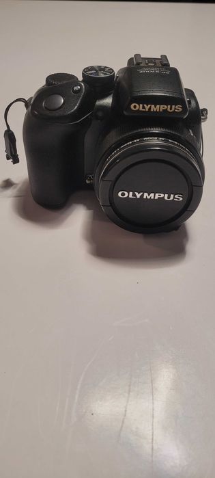 Olympus SP-570UZ