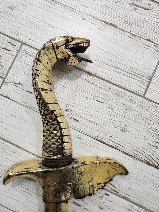 Приказен меч, солиден, с дървена дръжка с дървена кания