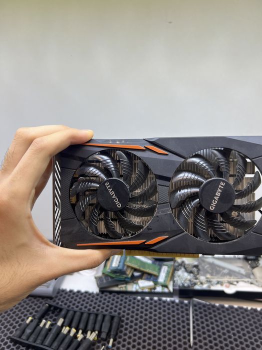 Продам видеокарту gtx 1050