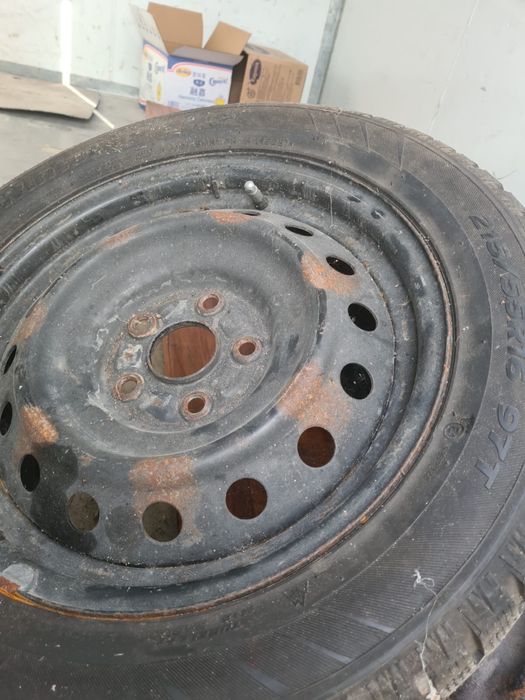 Продам Колесо с диском и шина б/у