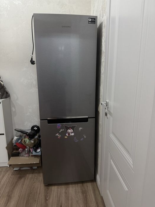 Продаю холодильник Samsung No frost.