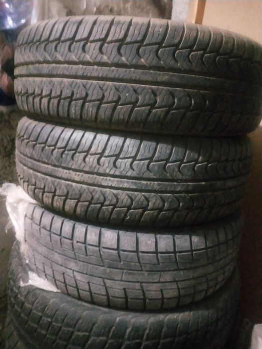 Шины б/у фирма Yokohama 215/65R16     265/70R16