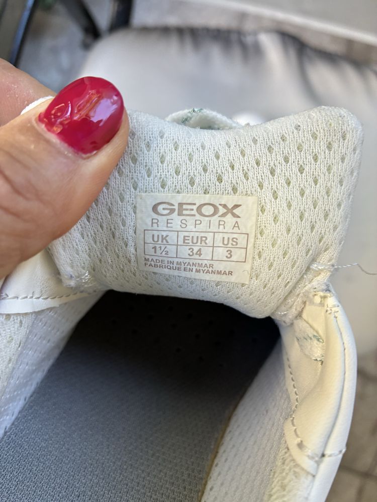 Adidasi Geox marimea 34