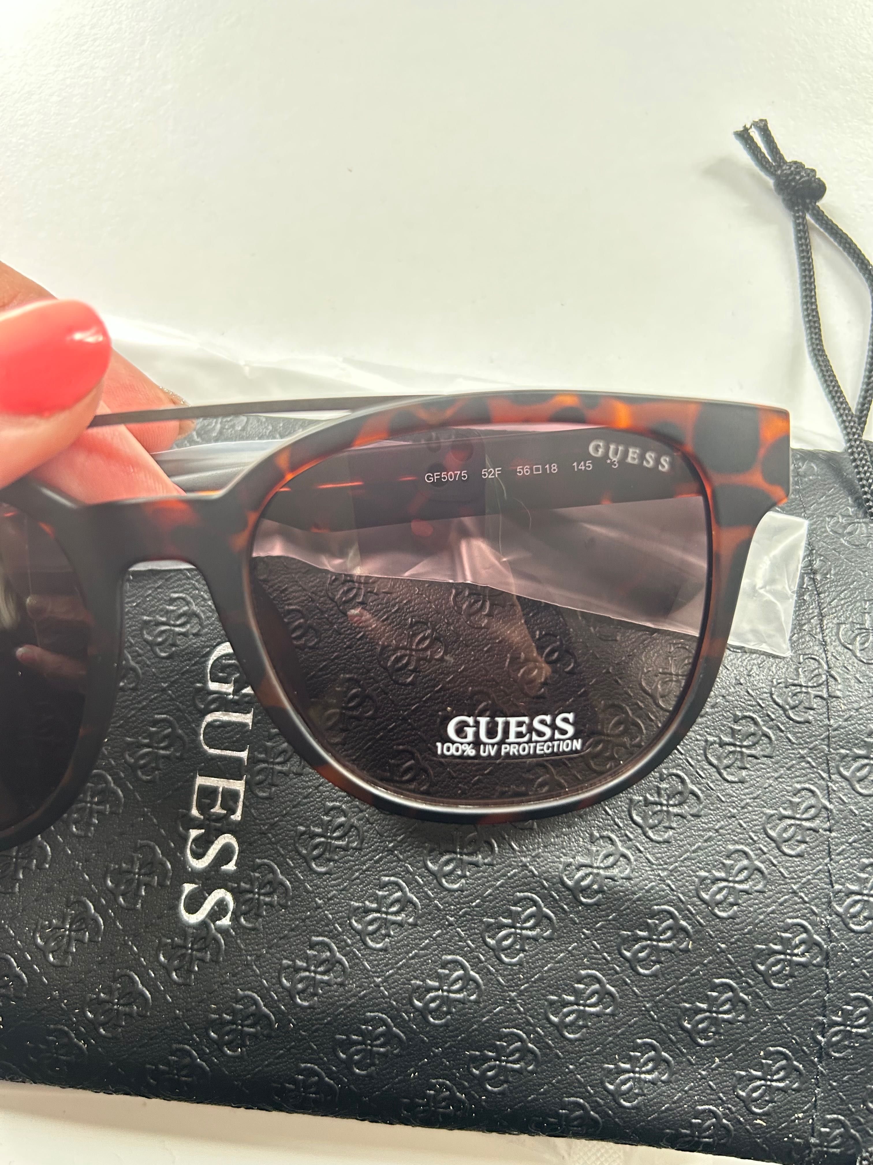 Слънчеви очила Guess