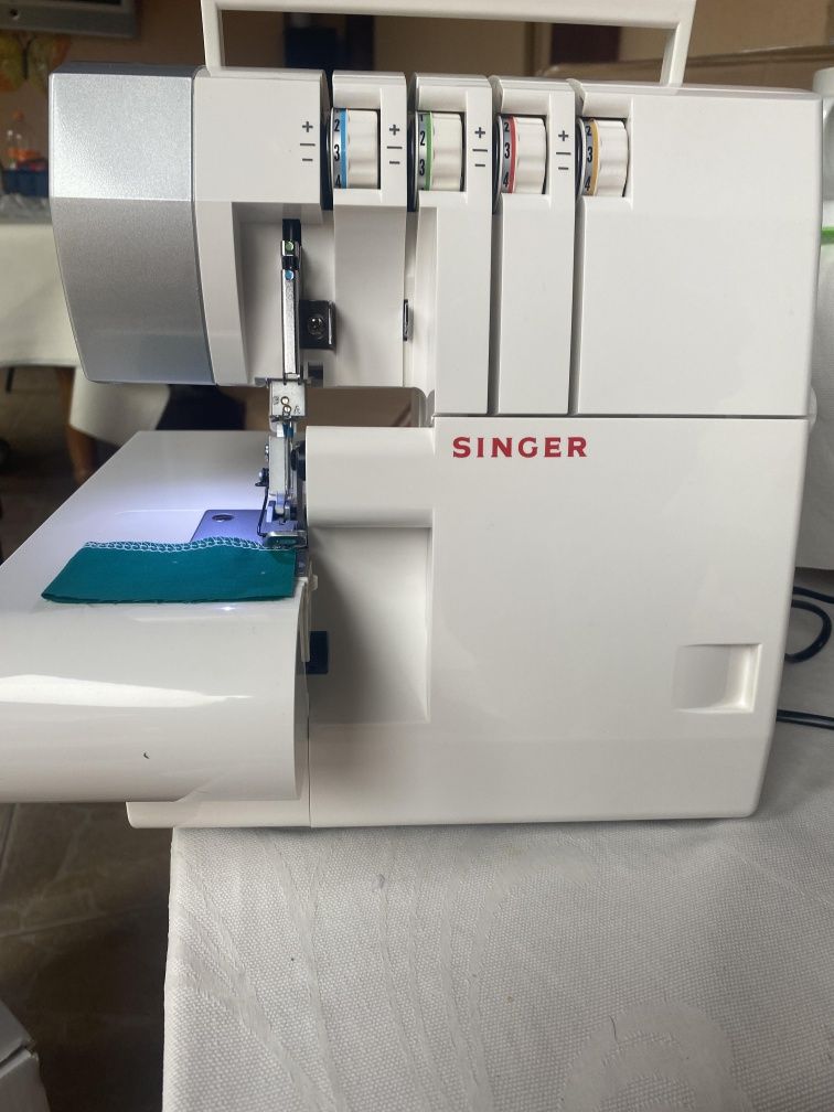 Singer 14SH754 Masina de surfilat