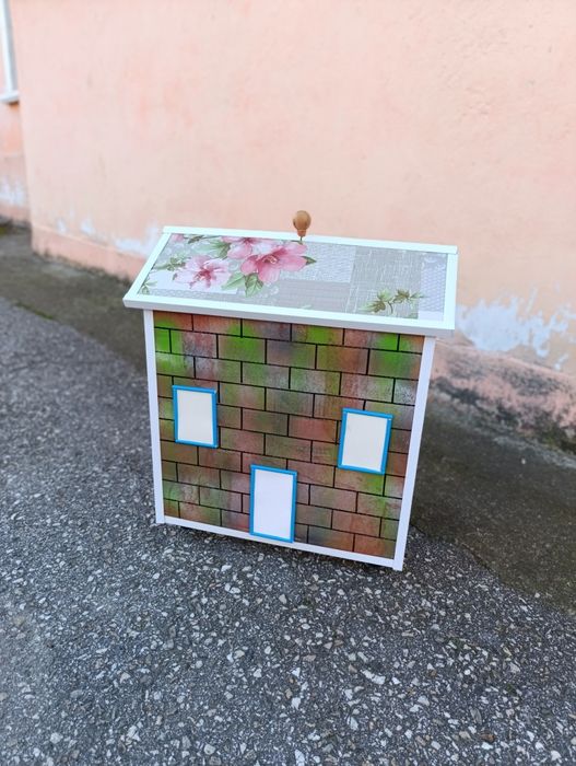 Ръчно изработени декоративни къщички. Изработени с много любов !