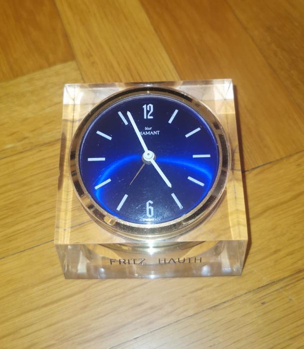 Антикварна картина от медно фолио авторско подписано изкуство на дърво