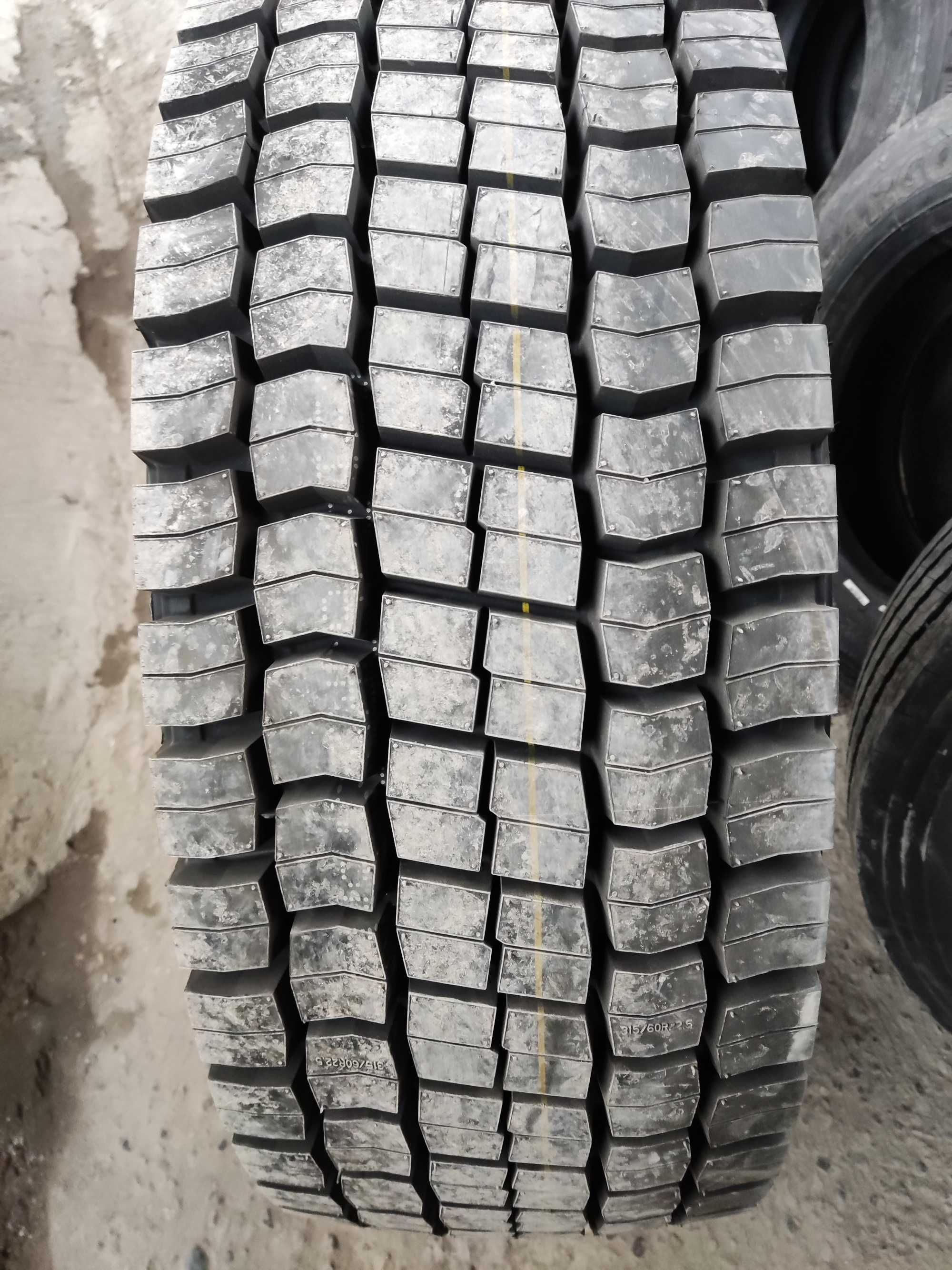 MAXZEZ 20sloy 385.65r22.5