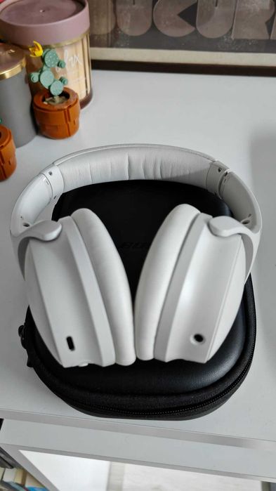 Casti Noise Canceling - Bose QC45 - Bureti noi