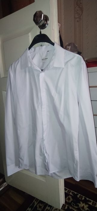 100% гарантия билан костюм бурюк сотилади янги