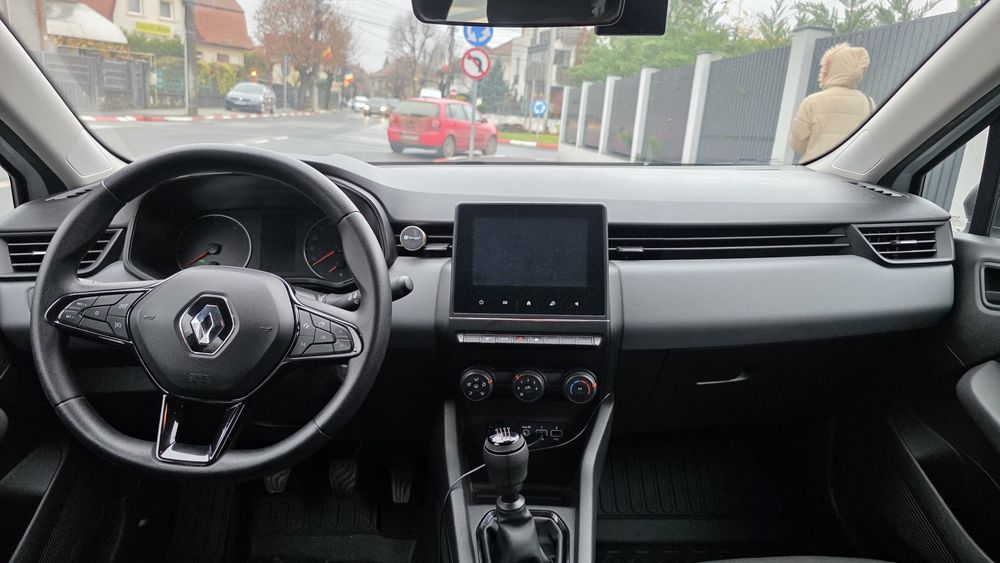 Inchiriez Renault Clio V 2022 Bolt/Uber Sibiu