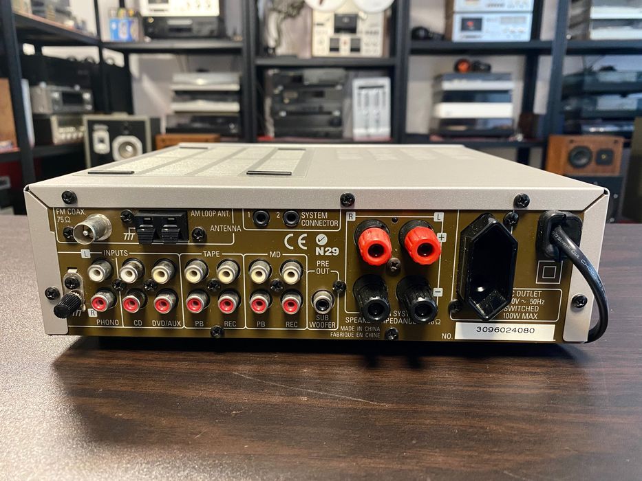 Усилвател с тунер Denon