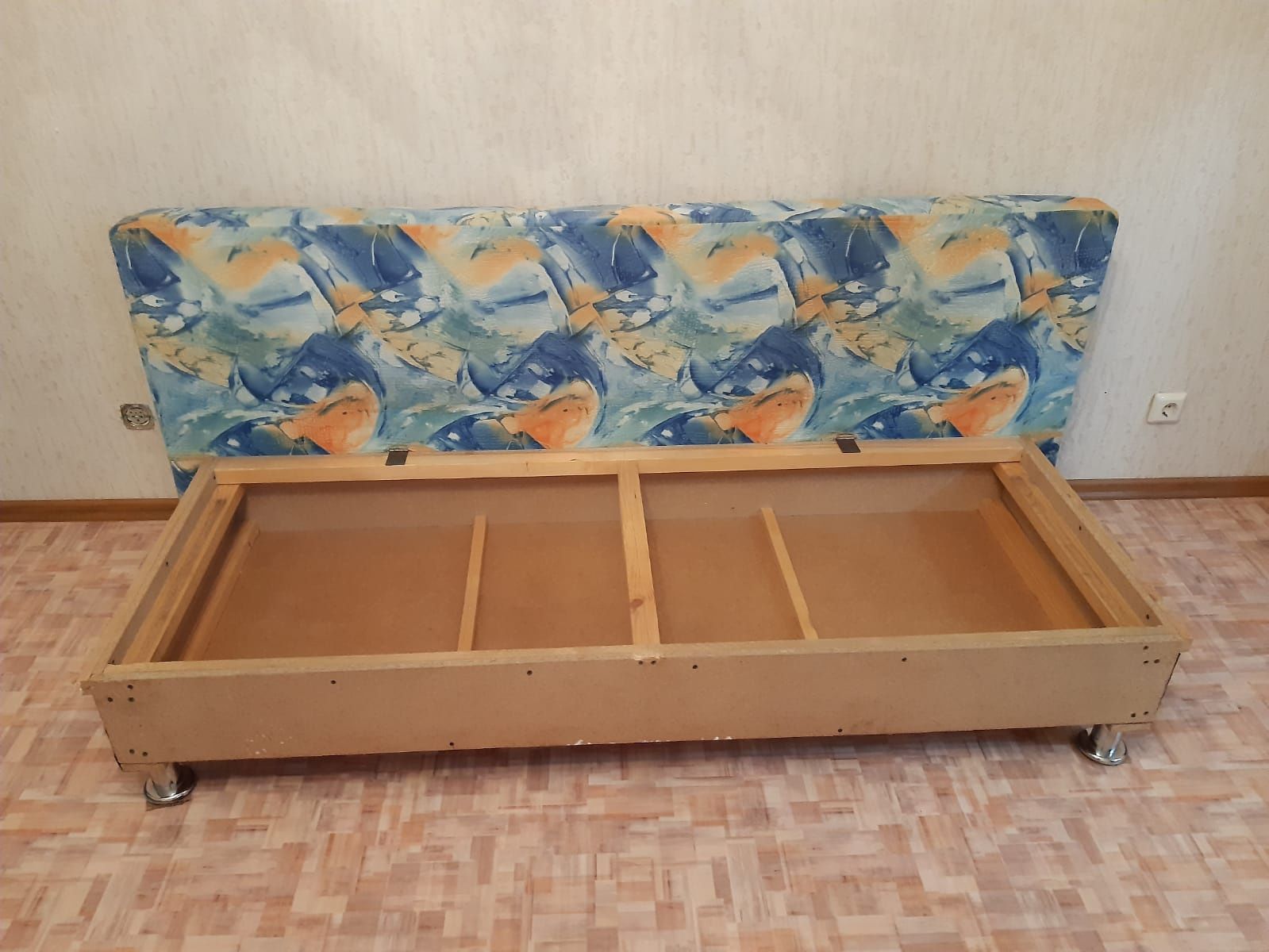 Диван чистый Майкудук пруды