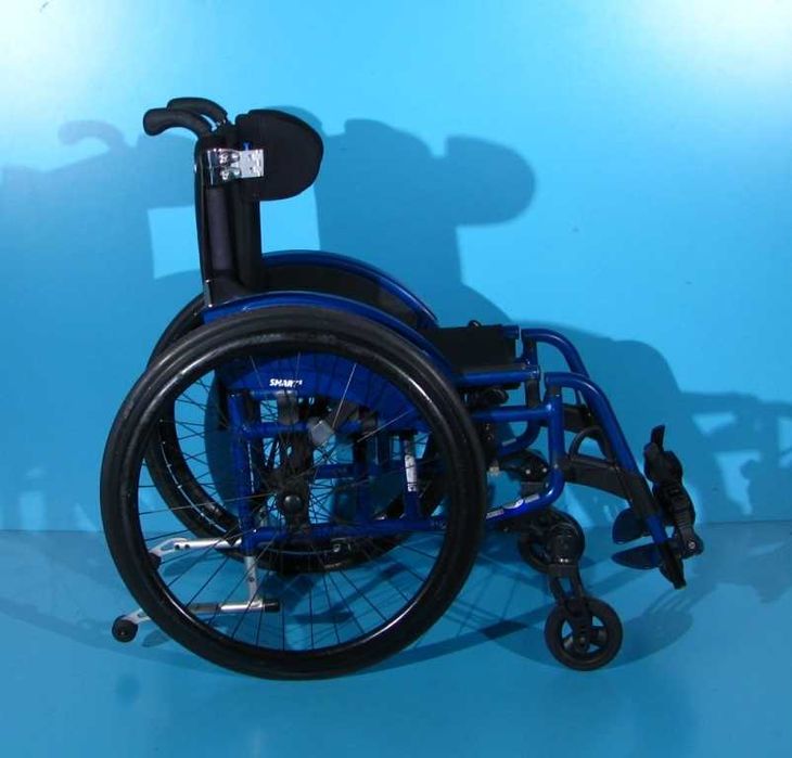 Scaun cu rotile din aluminiu activ Meyra / latime sezut 36 cm