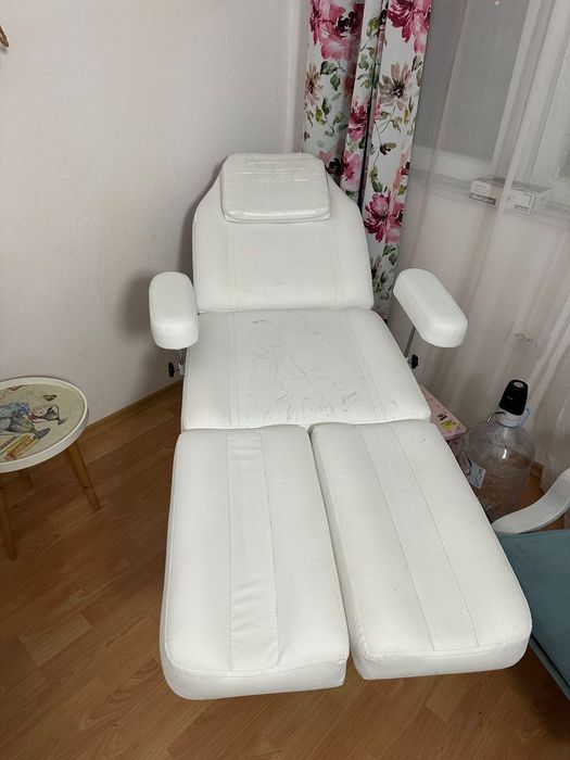 Професионален стол за педикюр, татоси и козметика