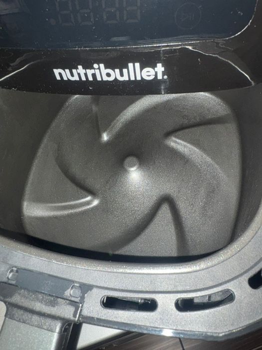 Friteuza cu aer cald