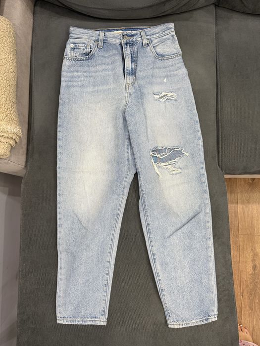 Levis Mom Jeans