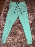 Pantaloni Nike Tech Fleece