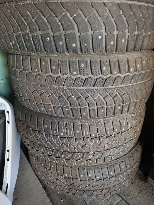 Шины  зимние на р 16