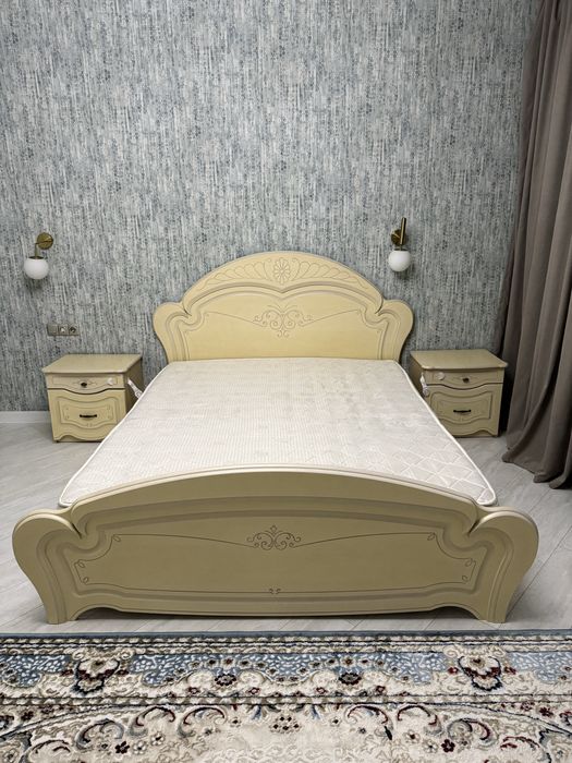 Спальный гарнитур, кровать, шкаф, комод, тумбочки, зеркало