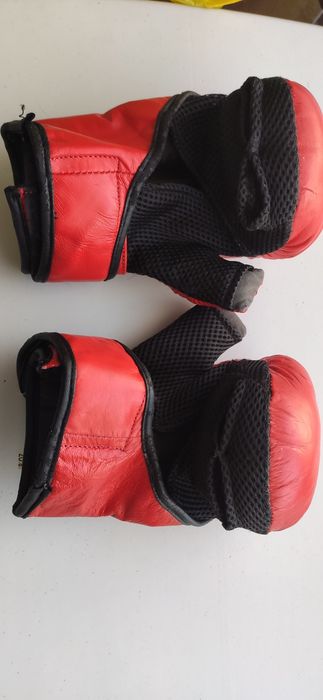 Продам перчатки,новые