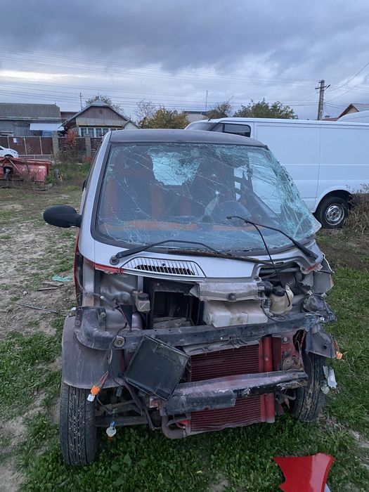 Smart doua locuri avariat si set de cauciucuri R13 opel