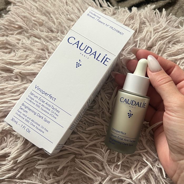 Caudalie Vinoperfect серум