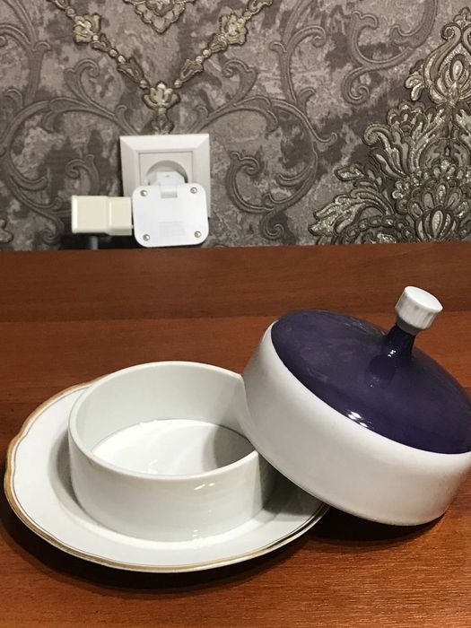 Маслёнки от сервизов.