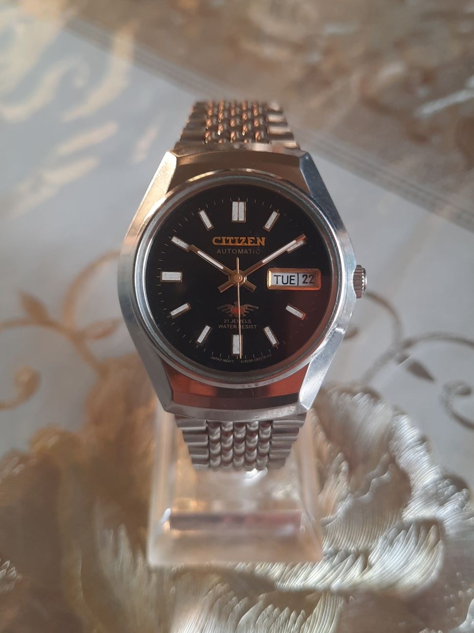 Несколько часов CITIZEN