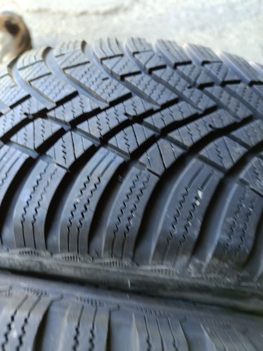 Зимни гуми -2022г.-16цола-215/60-1бр.-110лв."HANKOOK"-като нови