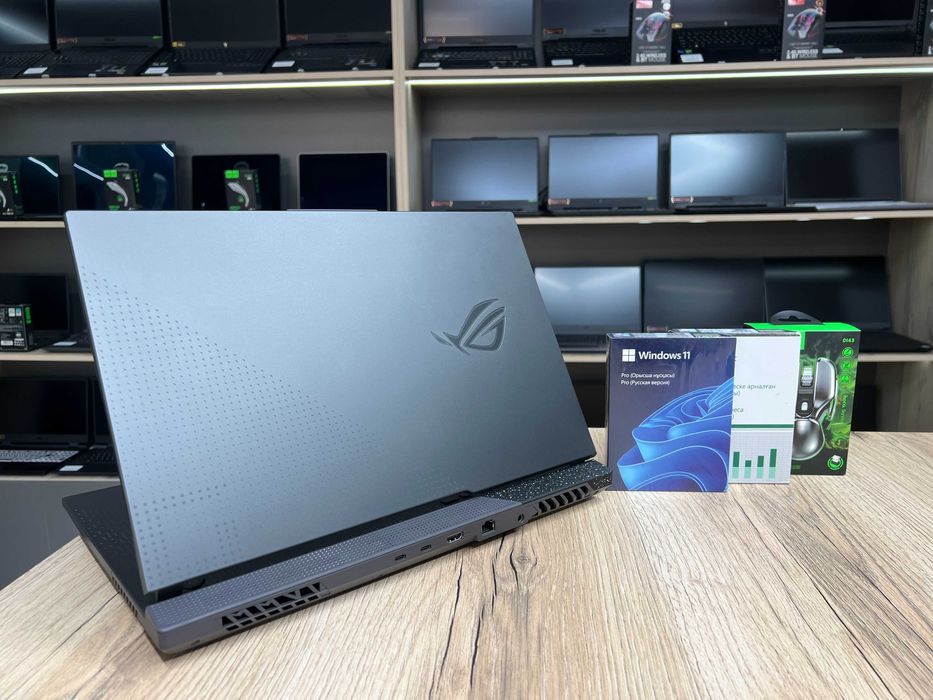Игровой ноутбук ASUS ROG STRIX G17 /Ryzen 9-7940HX/32GB/1TB/RTX4060