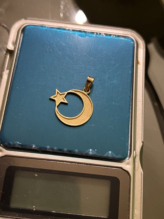 Златна висулка 14к