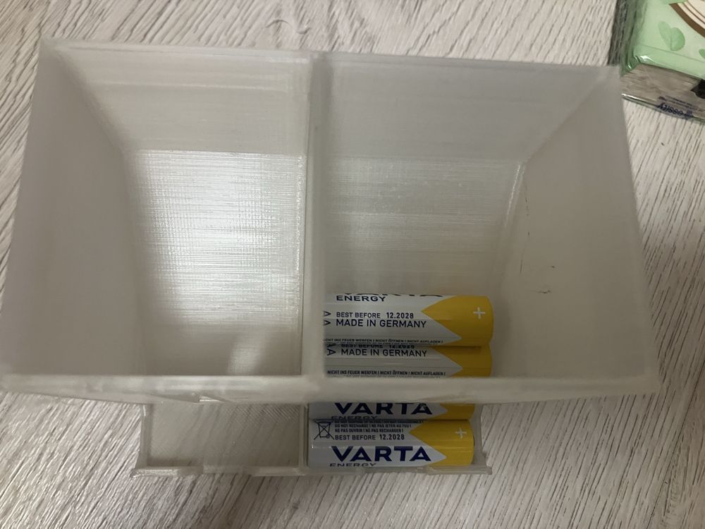 Organizator baterii AA si AAA