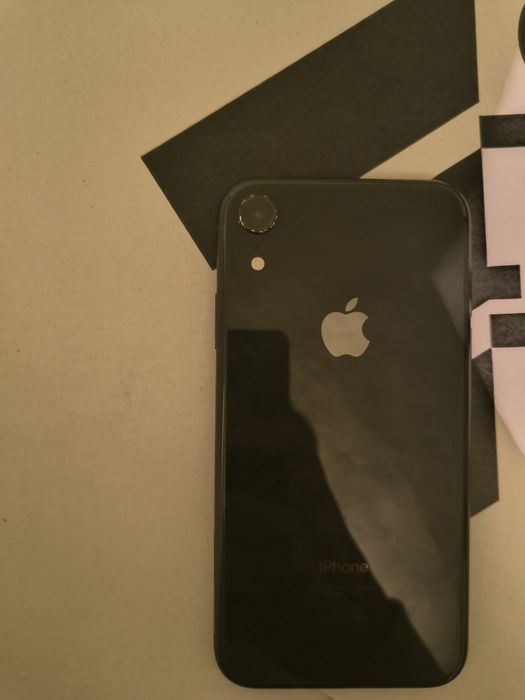 Vând sau schimb iPhone xr