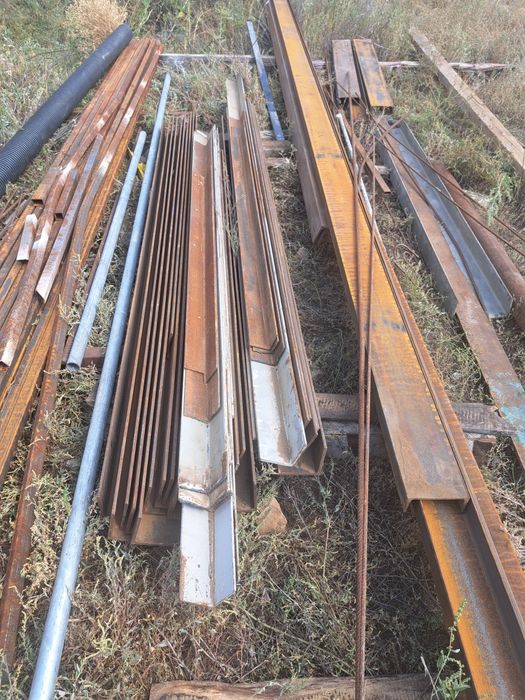 Уголки металлические разного размера