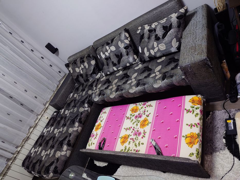 Стар диван\ холова гарнитура