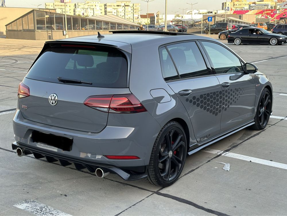 VW Golf 7.5 TCR 2019 290hp 84.000km