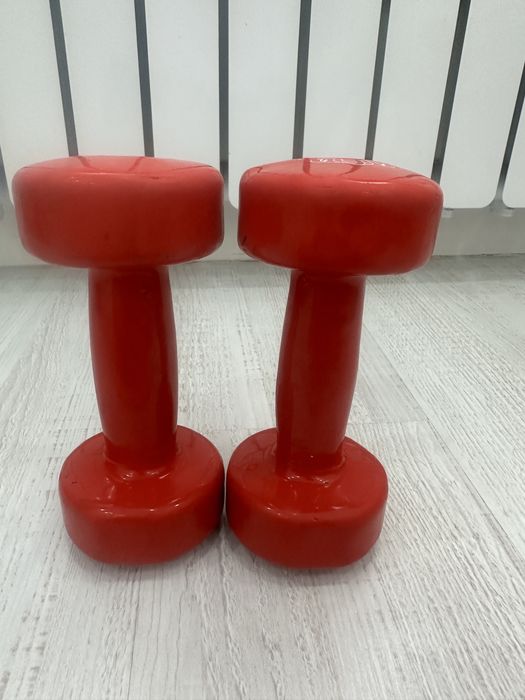 Гантели по 4кг