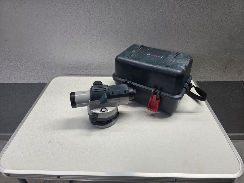 Оптичен нивелир Bosch GOL 26 D