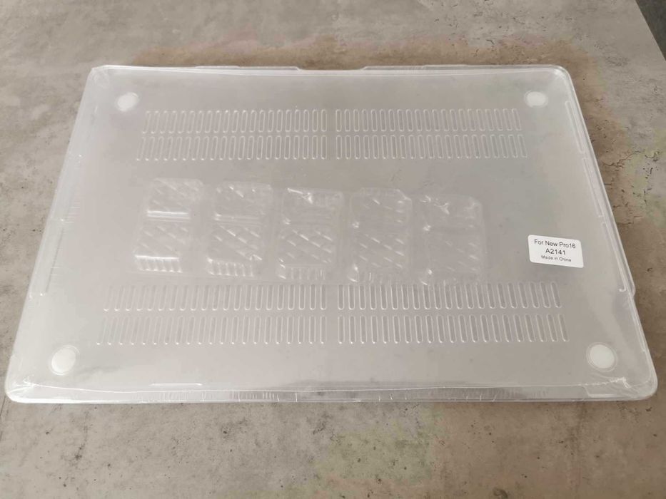 Husa protectie laptop Apple Macbook NEW Pro 16 A2141 transparenta