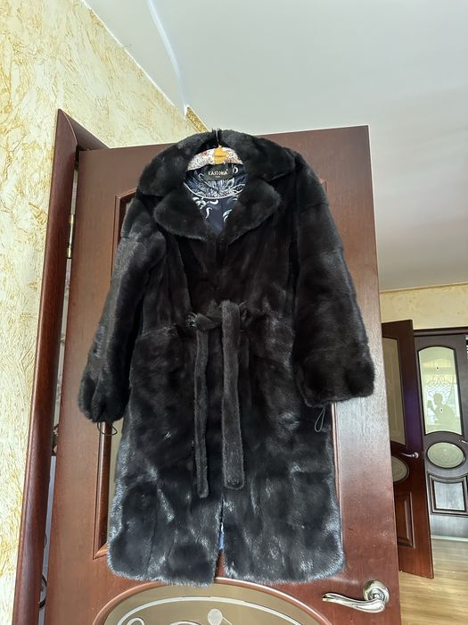 Норковый Шуба  Kastoria 400.000тг Б/У