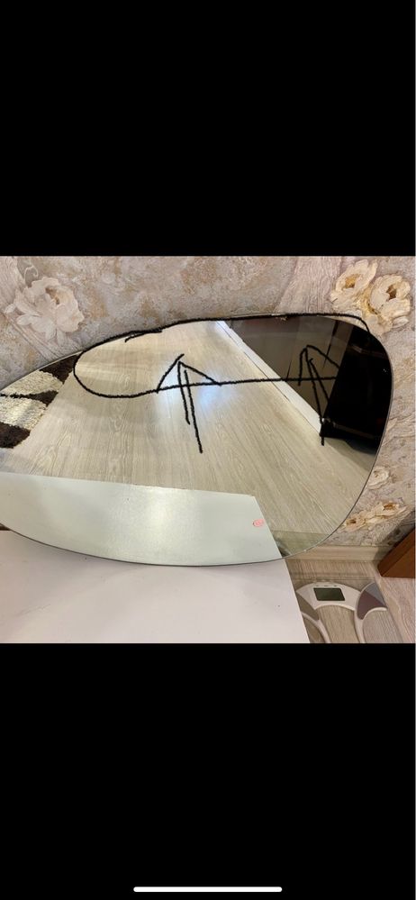 LED Огледало с размери 79/59см