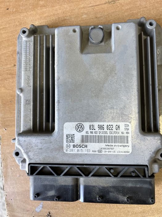 Компютър двигател ECU Сеат леон Seat Leon Vw 2.0TDI 2010г 03L906022GN